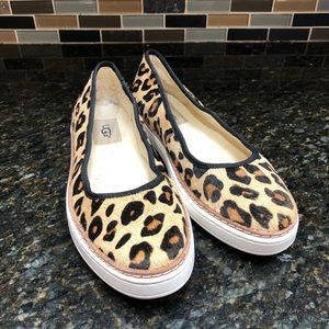 UGG Kammi Leopard Slip On - size 7.5